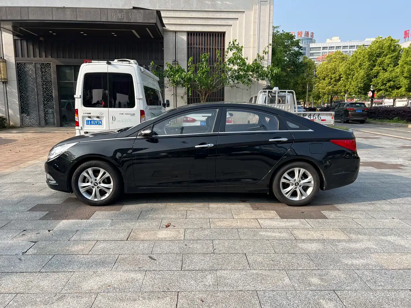 Hyundai Sonata 2013 2.0L Automatic Luxury Edition фото 13