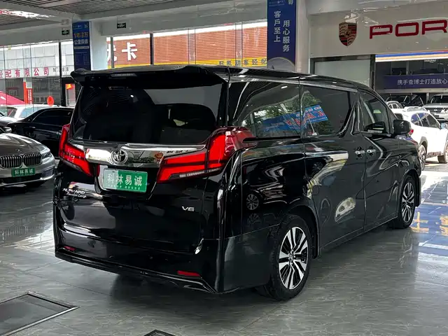 Toyota Alphard 2018 Facelift 3.5L Premium Edition — фото 4
