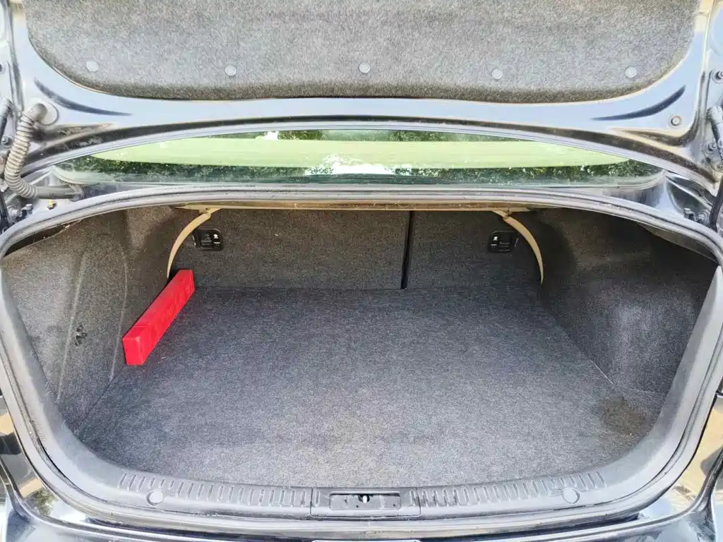 Photo 5 - Mazda 3