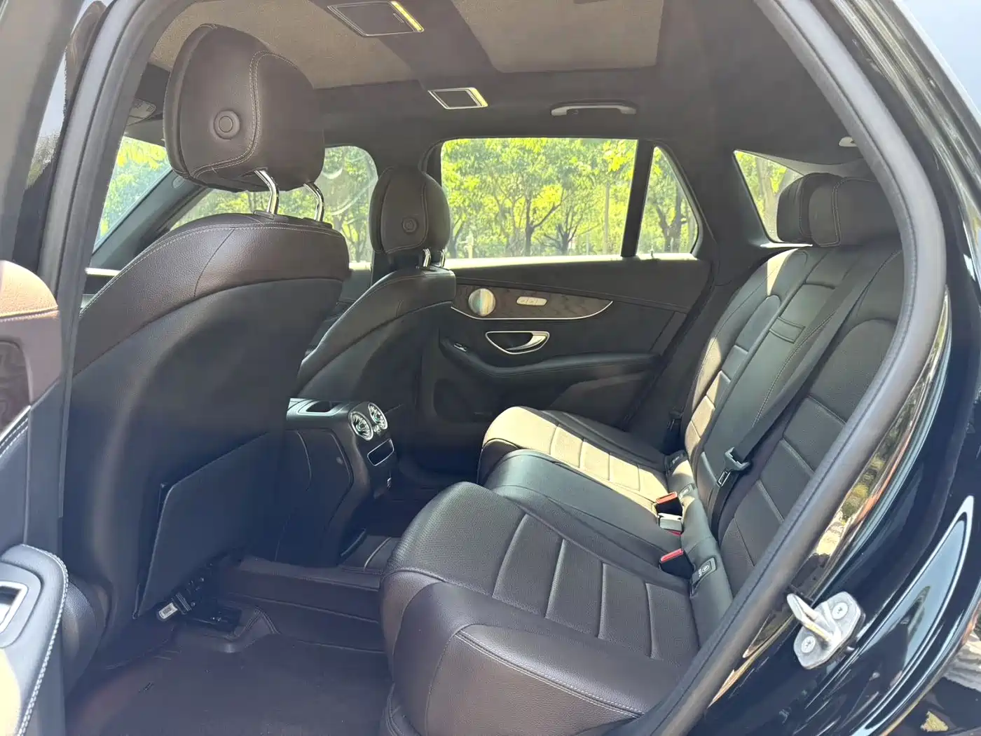Mercedes-Benz GLC 2020 Facelift GLC 260 L 4MATIC Luxury фото 4