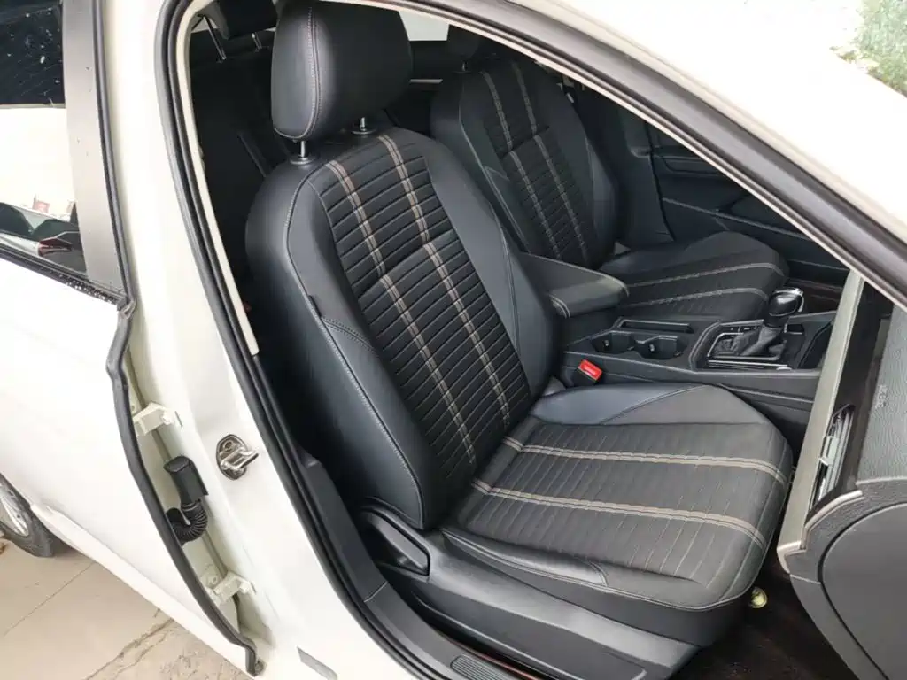 Фото 25 - Volkswagen Lavida