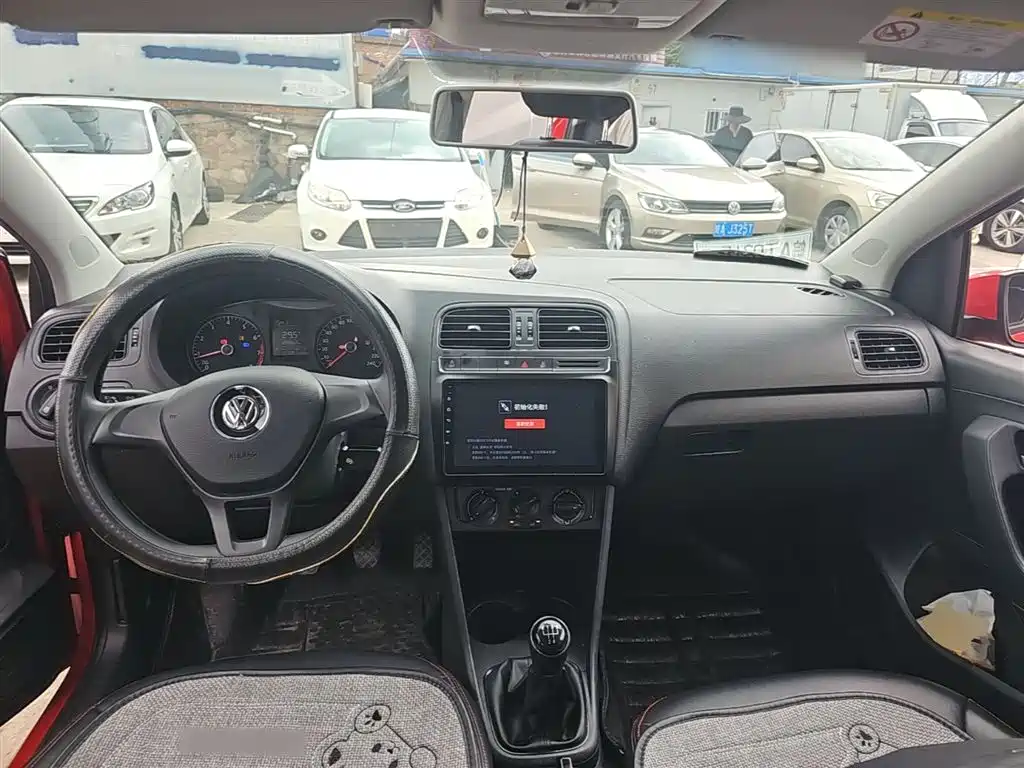 Volkswagen Polo 2018 1.5L Manual Safe Drive фото 10