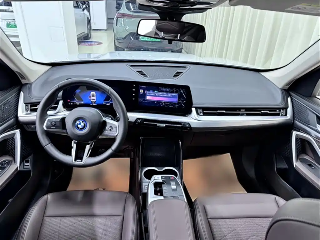 BMW iX1 2023 eDrive25L X Design Package фото 19