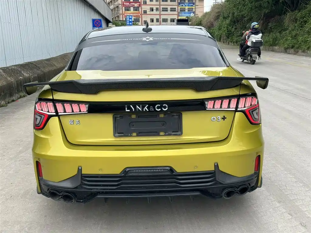 Lynk & Co 03 2020 03+ 2.0TD Auto Performance Package Edition фото 8