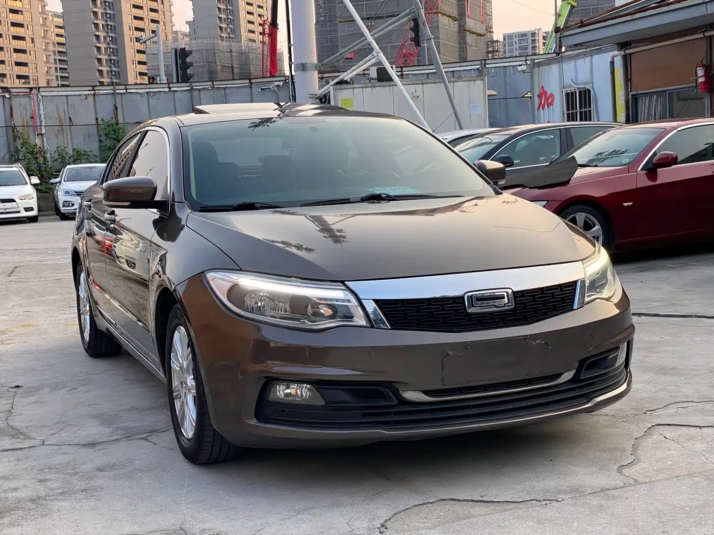 Qoros 3 2017 2016 Sedan 1.6L Automatic Zhiyue
