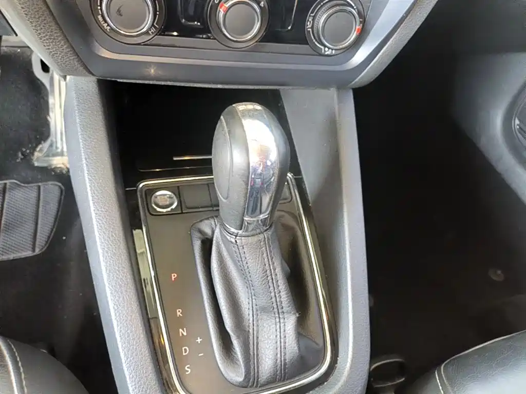 Volkswagen Sagitar 2018 280TSI DSG Comfort фото 14