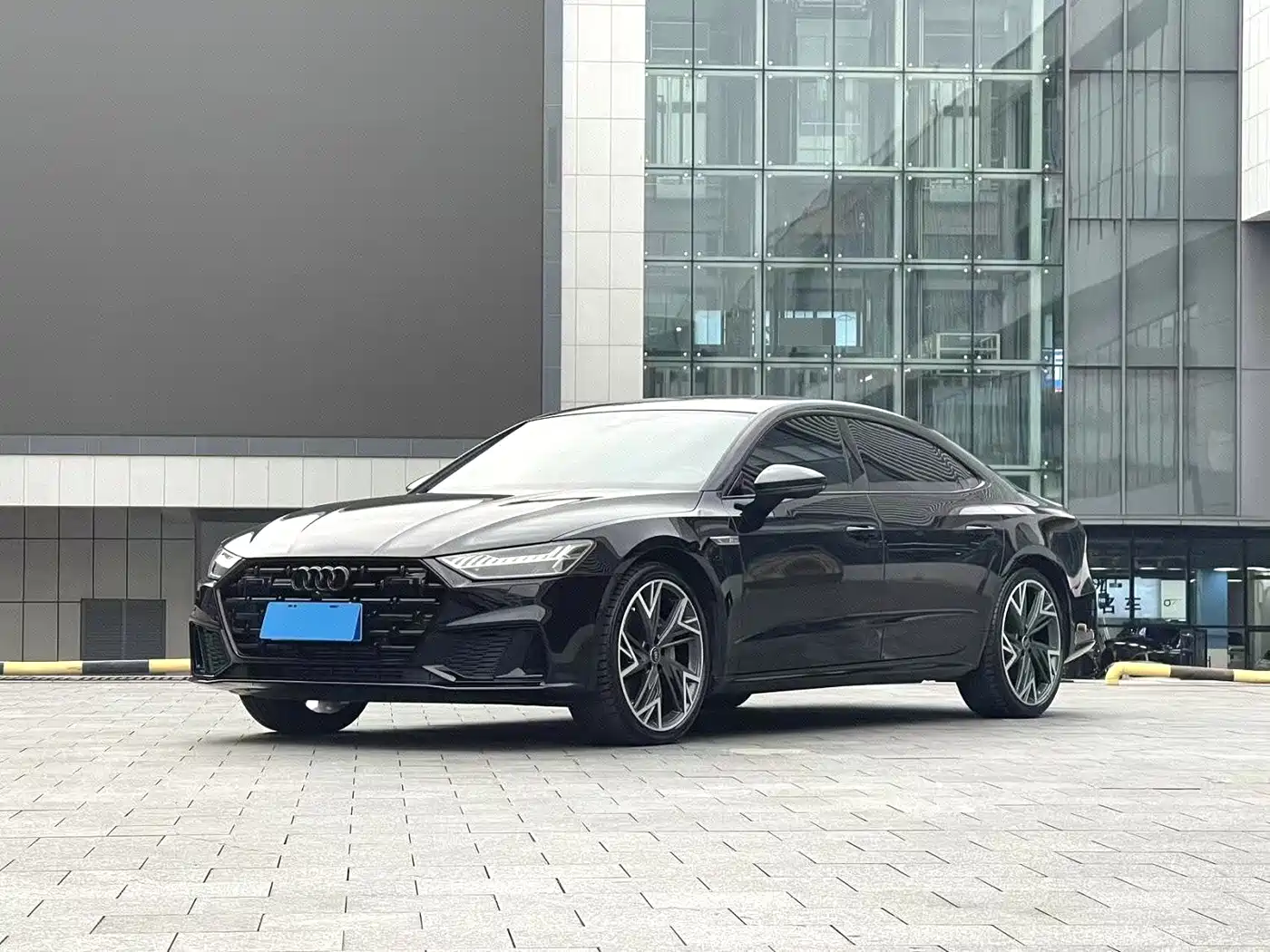 Audi A7L 2024 — пригон из Китая