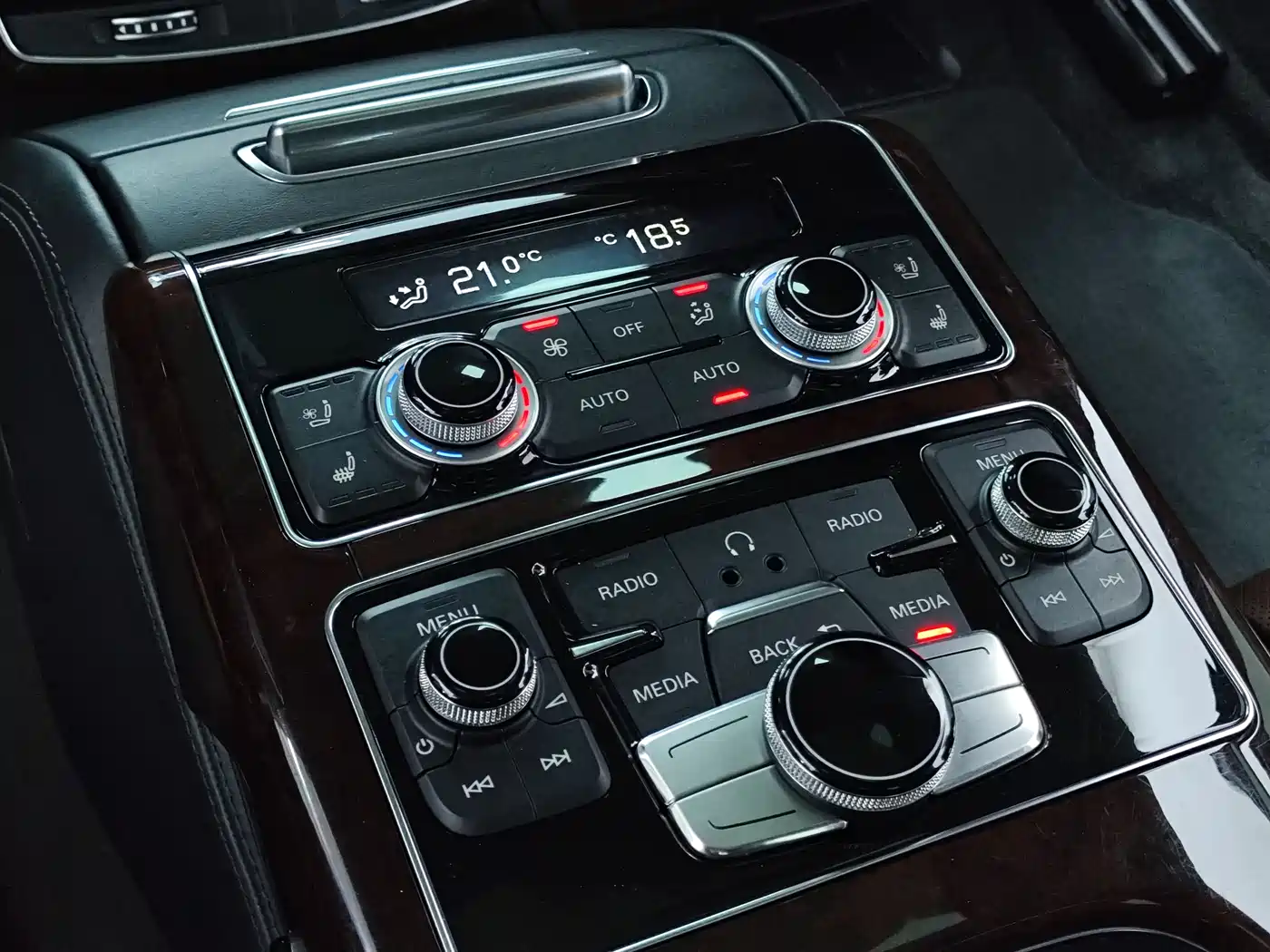Audi A8 2017 A8L 45 TFSI quattro Luxury фото 13