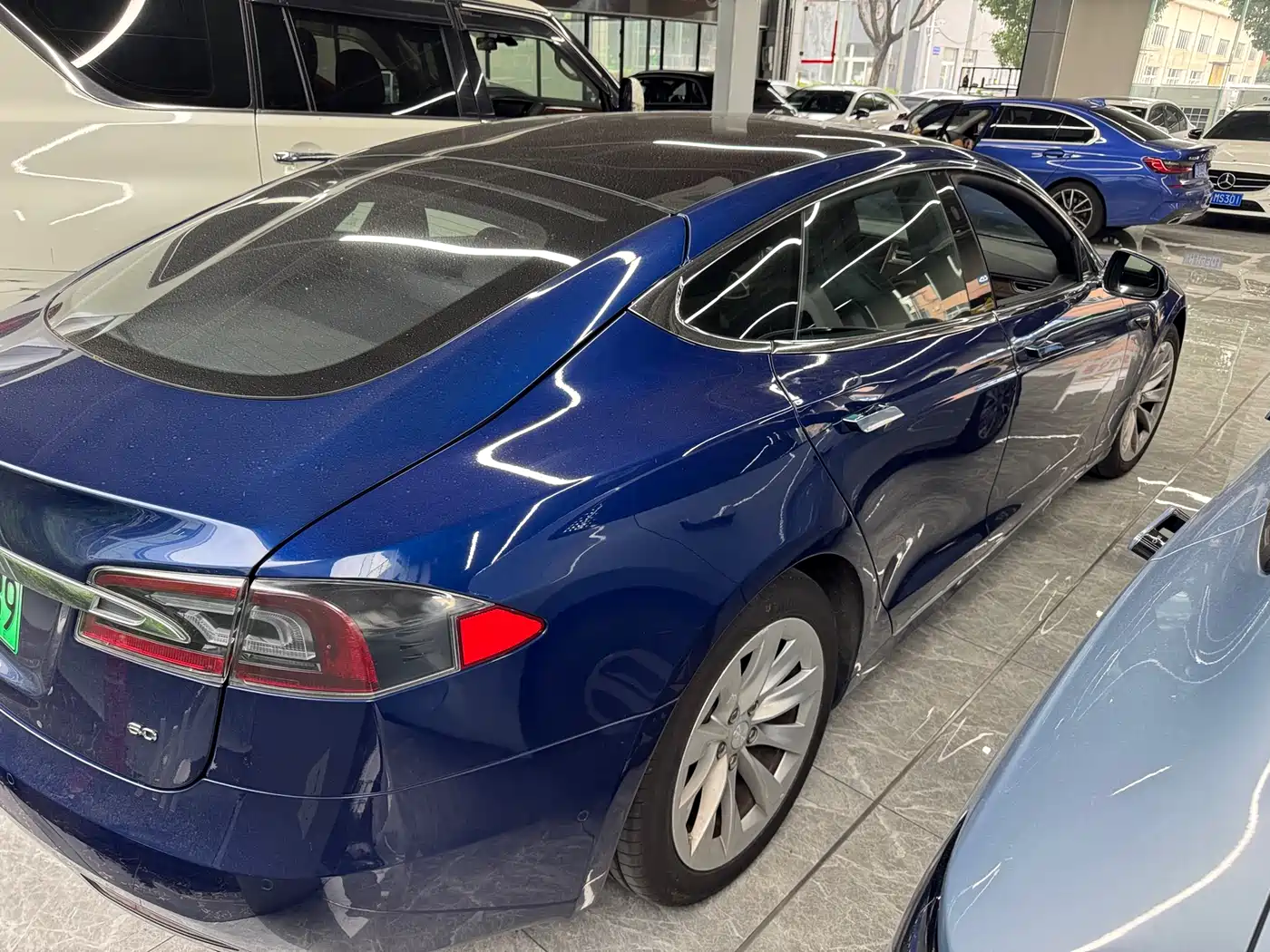 TESLA MODEL S