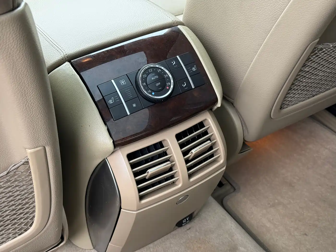 Mercedes-Benz R-Class 2011 R 350 L 4MATIC фото 23