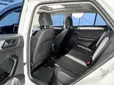 صورة 8 - Volkswagen T-ROC