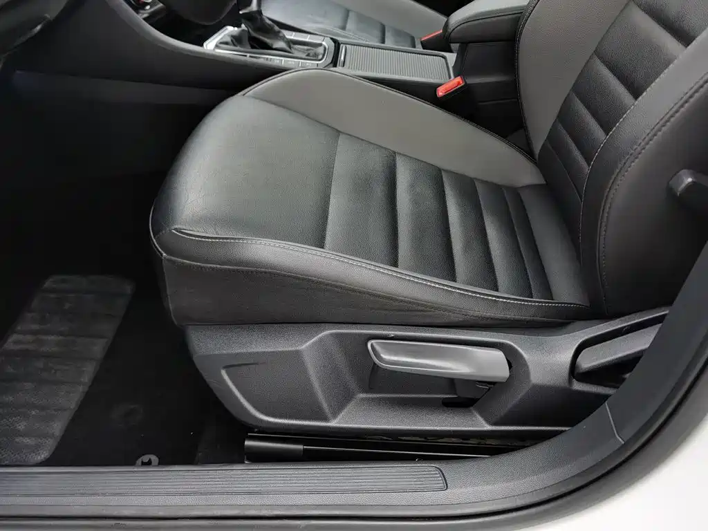 Фото 20 - Volkswagen Sagitar