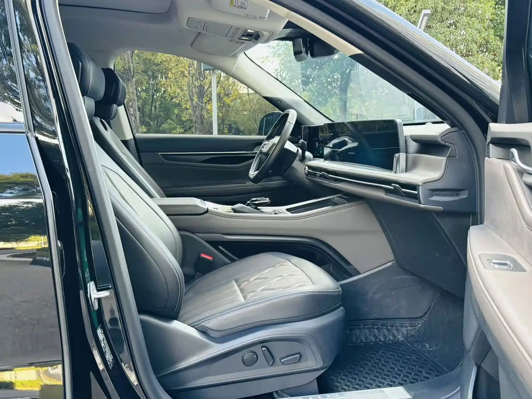 Фото 8 - Ford Edge