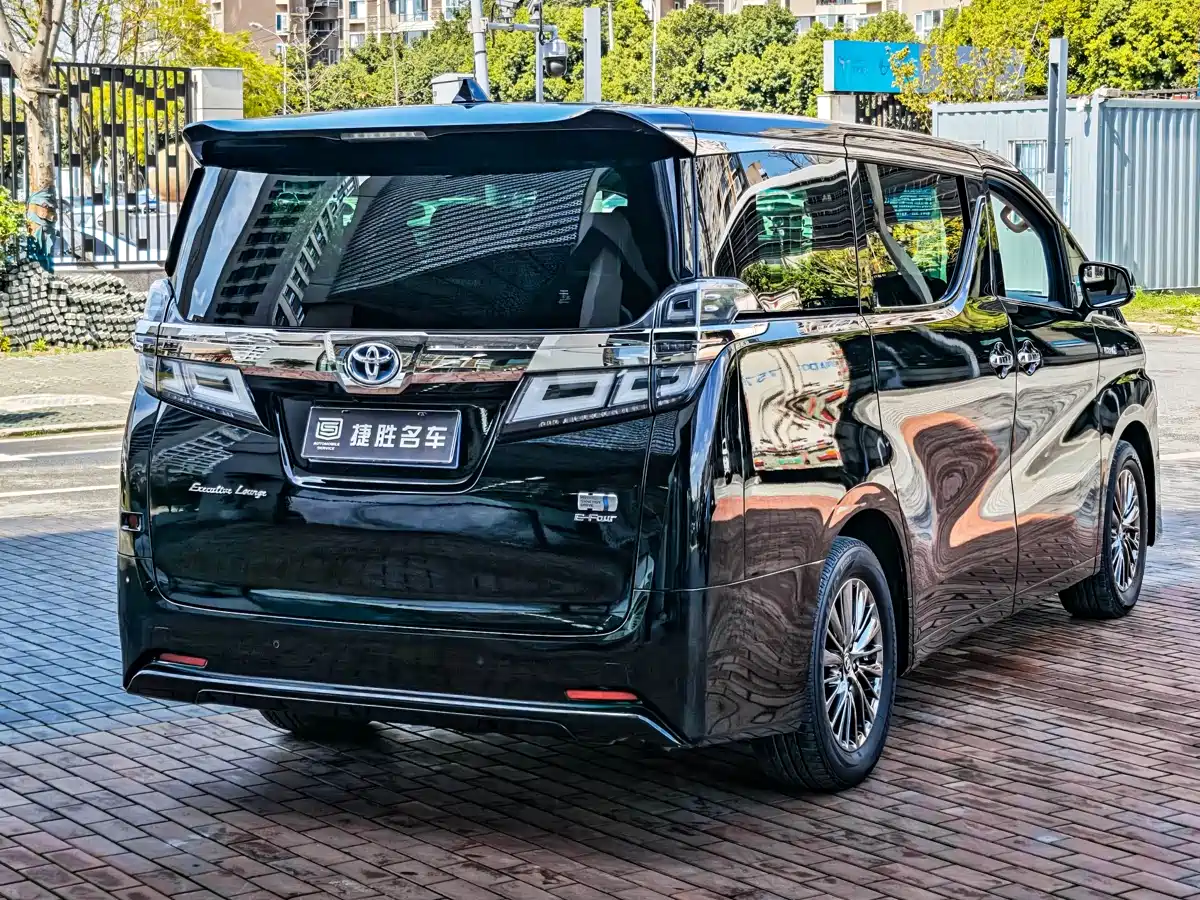 Toyota Vellfire 2021 Crown Hybrid 2.5L HV Premium Edition фото 4