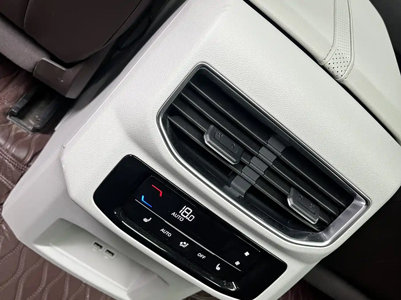 Volkswagen Talagon 2022 380TSI 4WD Luxury Premium Pro Edition 6-seater фото 15