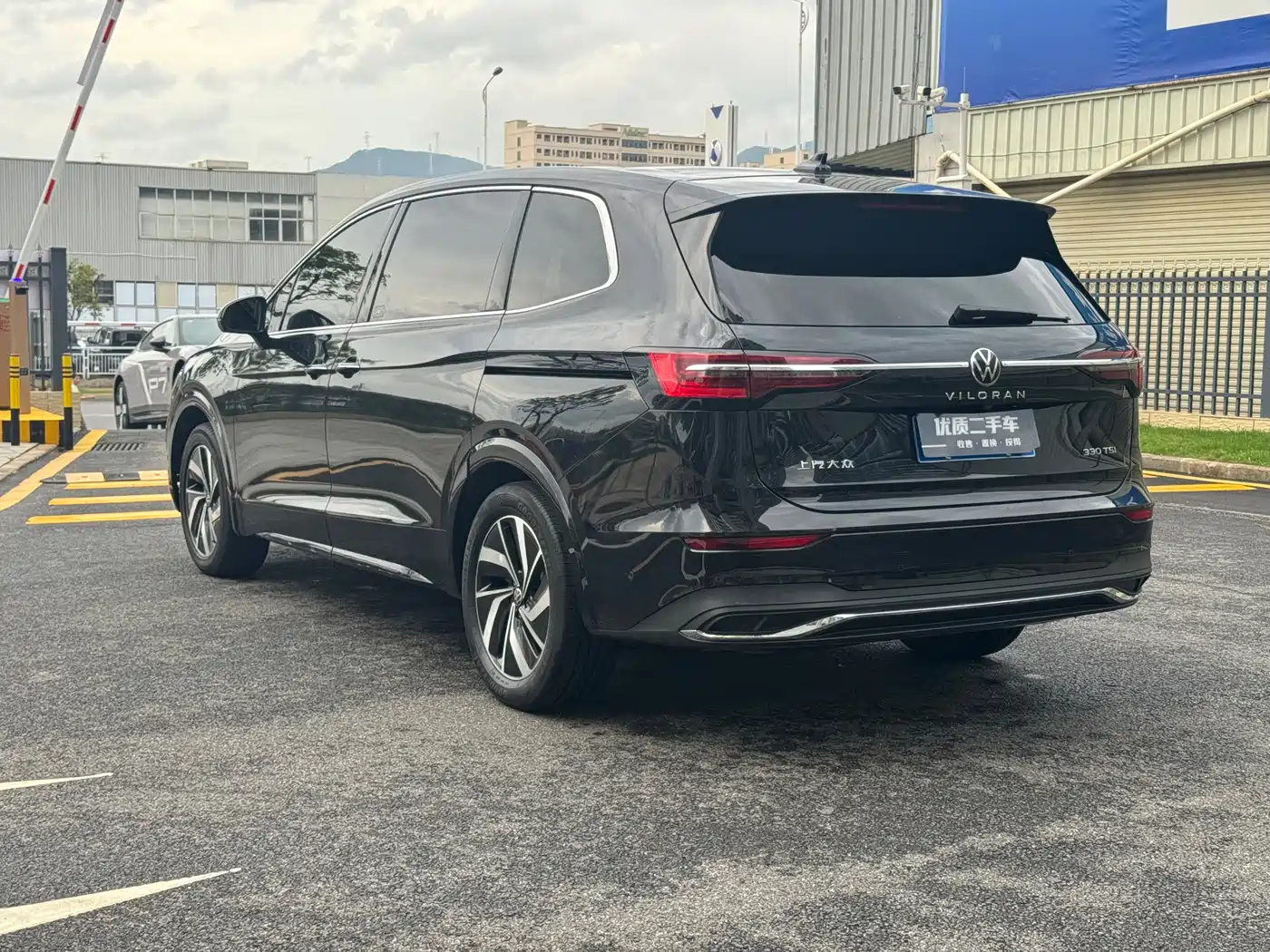 Volkswagen Viloran 2023 330TSI Luxury Edition фото 8
