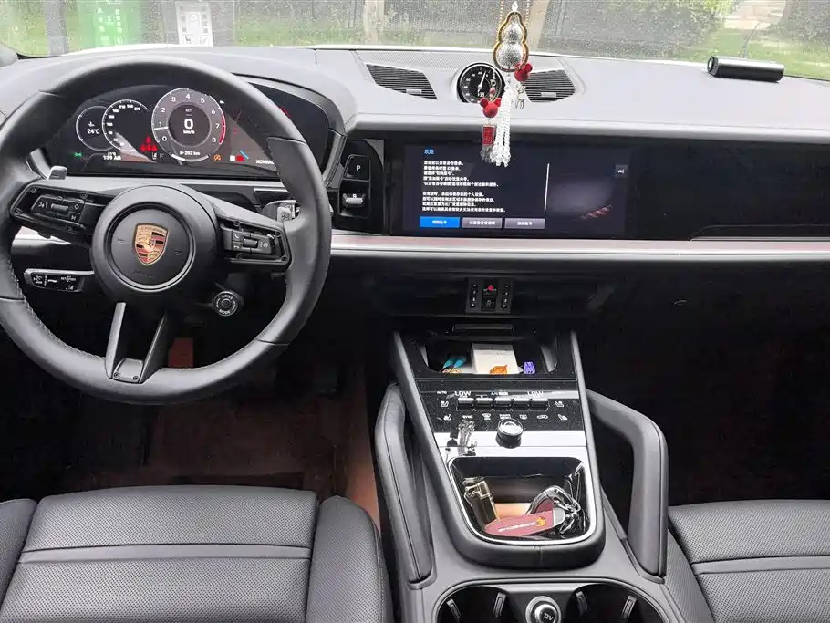 Porsche Cayenne 2025 Cayenne 3.0T Dream Chaser Edition фото 13