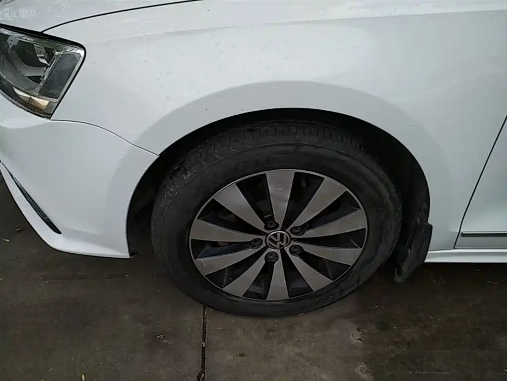 Volkswagen Sagitar 2018 1.6L Automatic Comfort фото 23
