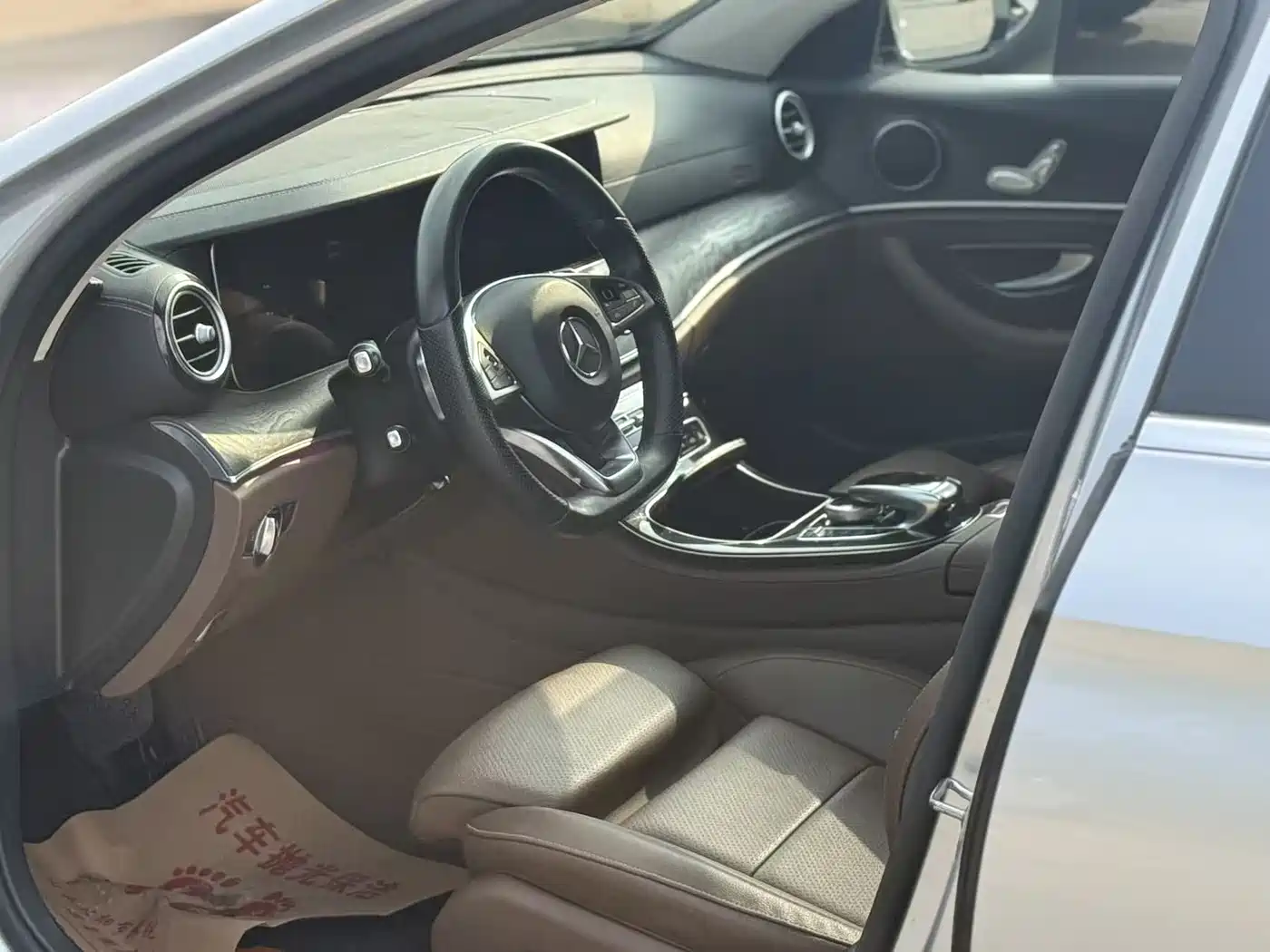 Mercedes-Benz E-Class 2016 E 200 L Sport Type фото 5