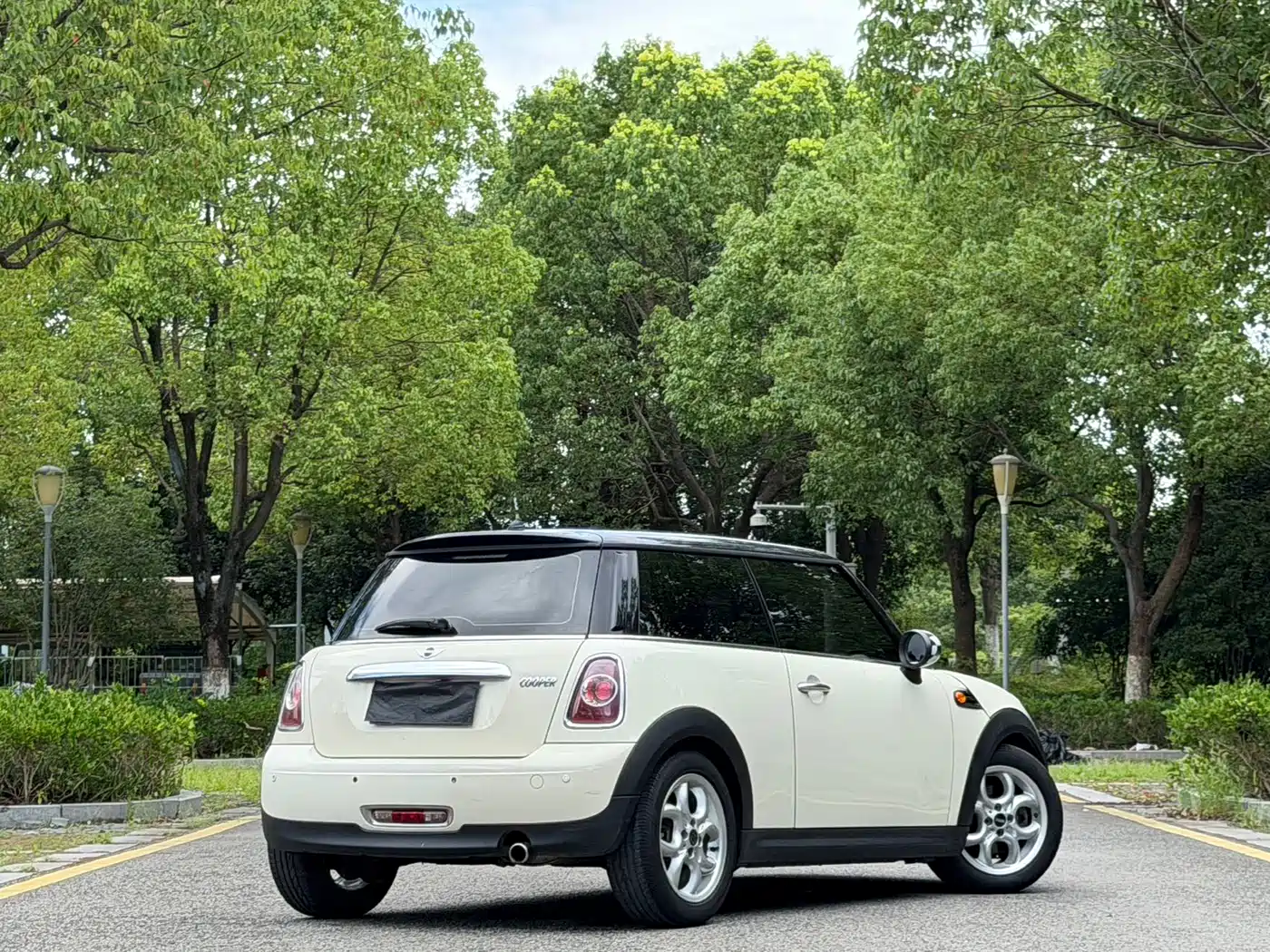 MINI MINI 2011 2011 1.6L COOPER Fun