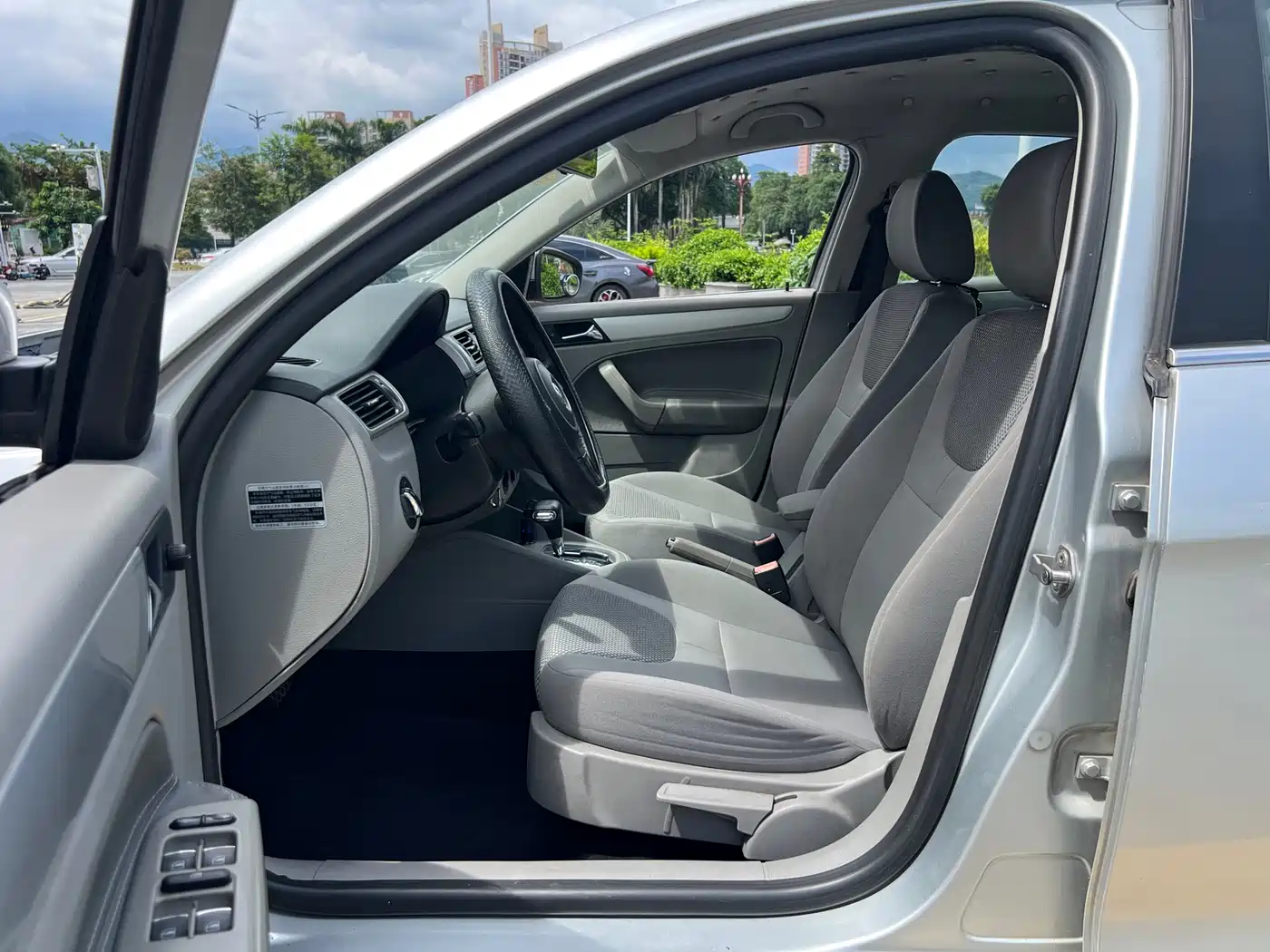 Volkswagen Bora 2011 2012 1.6L Automatic Fashion Model
