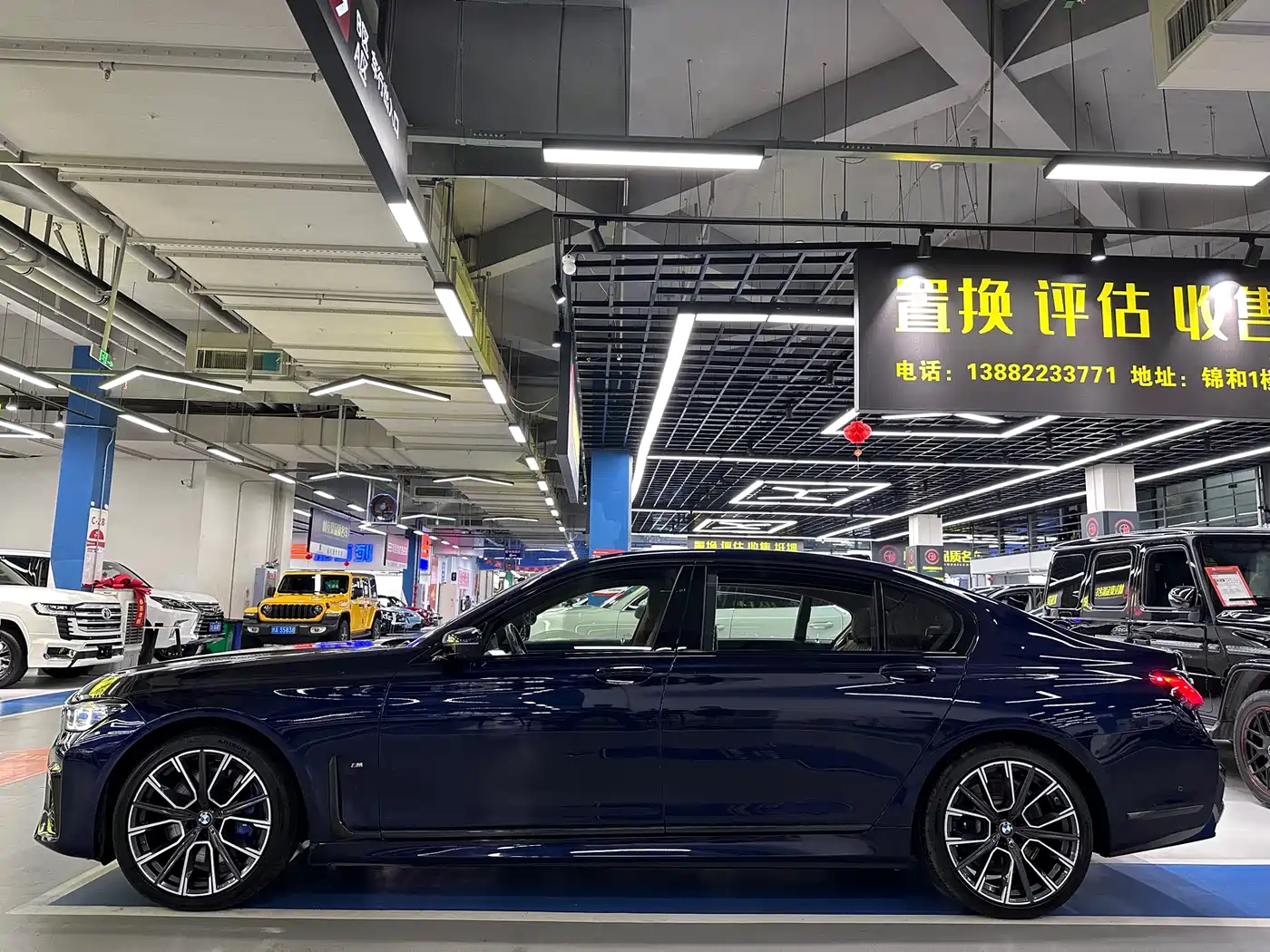 BMW 7 Series 2022 740Li xDrive Executive M Sport Package фото 7
