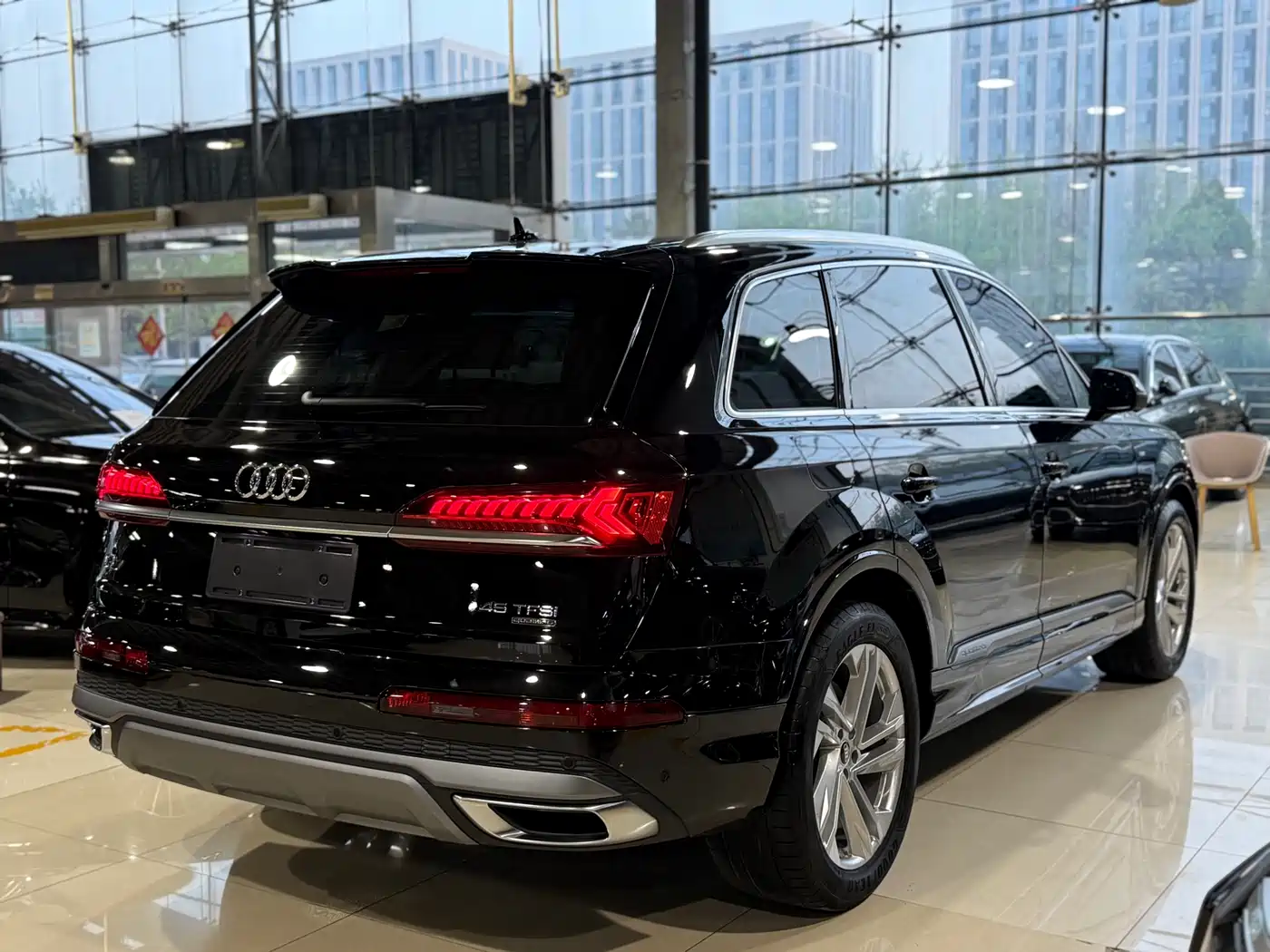 Audi Q7 2023 45 TFSI quattro S line Sport фото 26