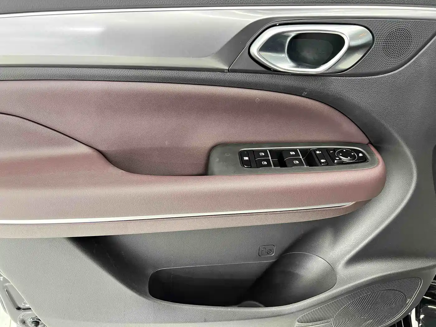 GAC Trumpchi Trumpchi M6 2021 PRO 270T Automatic Luxury Edition фото 8