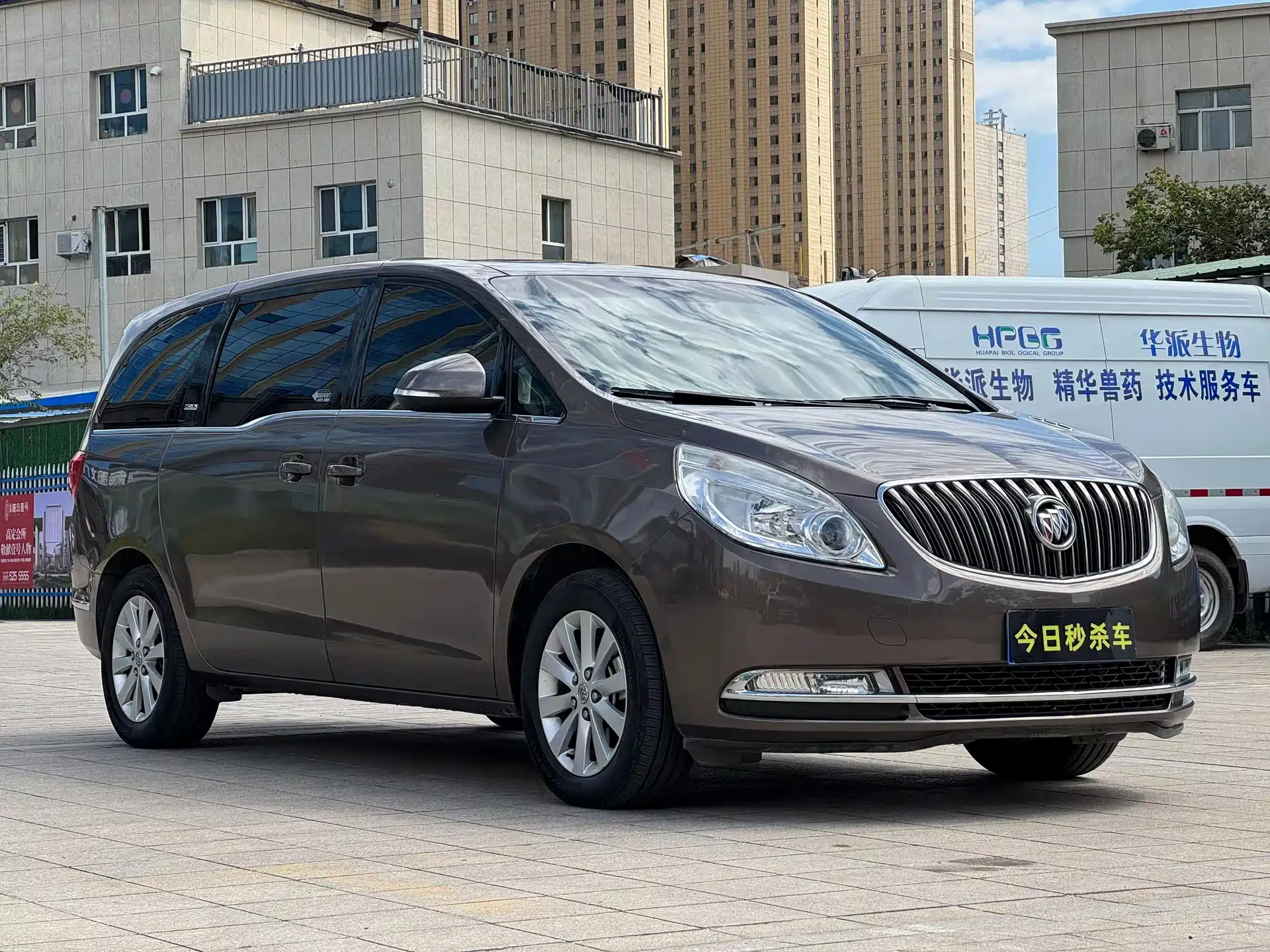 Фото 3 - Buick GL8