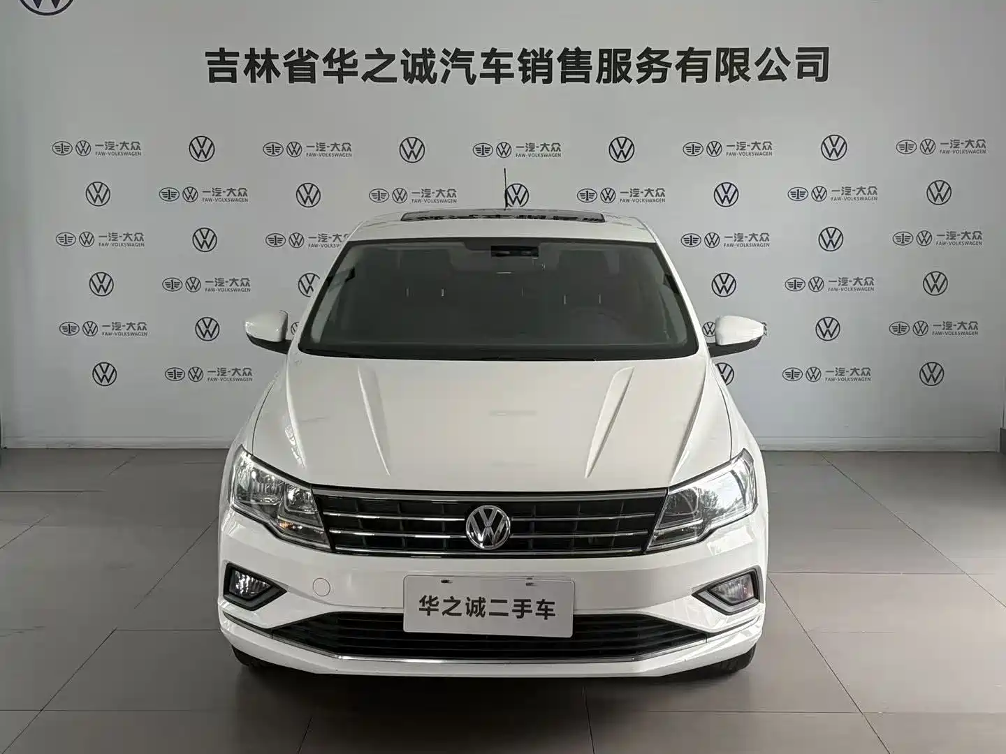 Фото 2 - Volkswagen Jetta