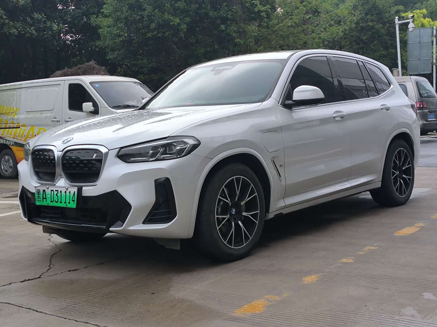 BMW iX3