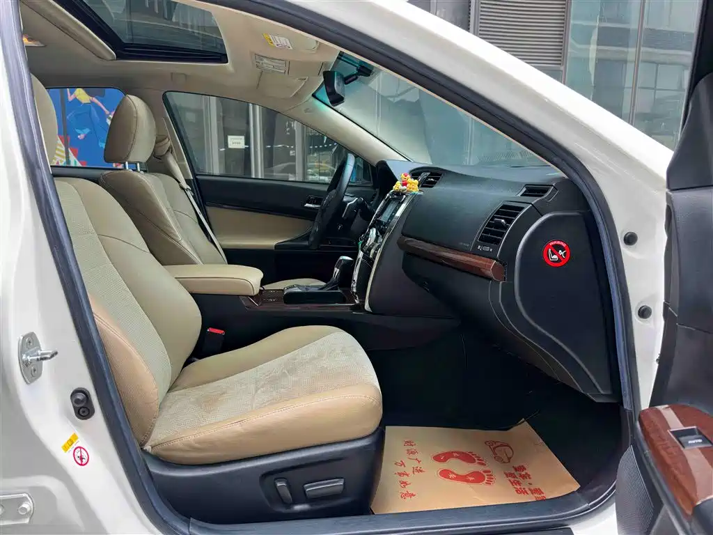 Toyota Reiz 2013 2.5V Premium Edition фото 14