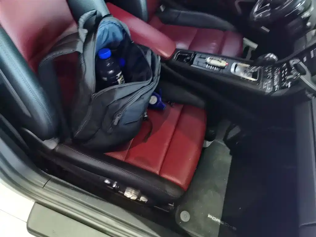 Porsche 718 2018 Cayman 2.0T фото 25