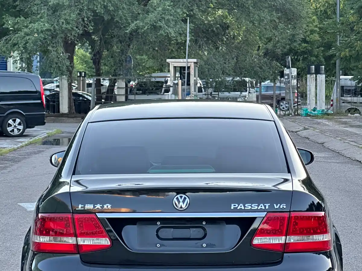 Volkswagen Passat 2010 2011 3.0L V6 DSG Flagship Premium