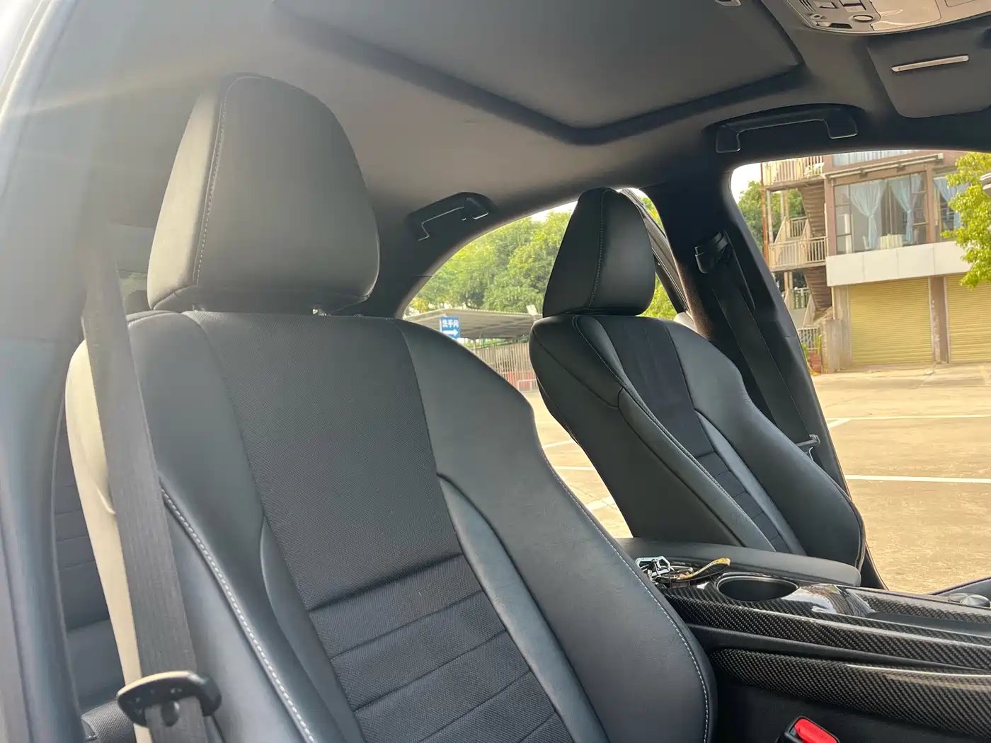 Lexus IS 2015 200t F SPORT фото 12