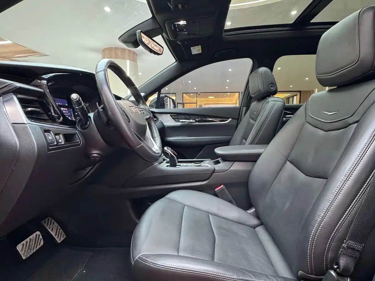 Cadillac XT6 2022 2.0T 6-Seater 4WD Luxury Edition фото 12