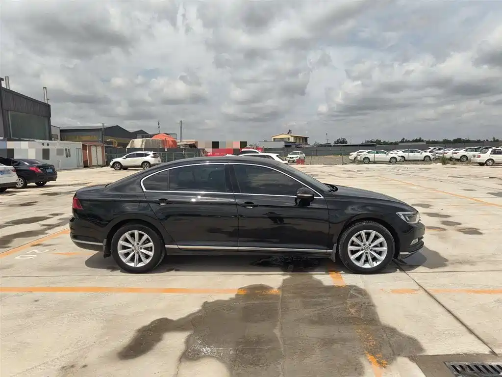 Volkswagen Magotan 2017 330TSI DSG Leading фото 7
