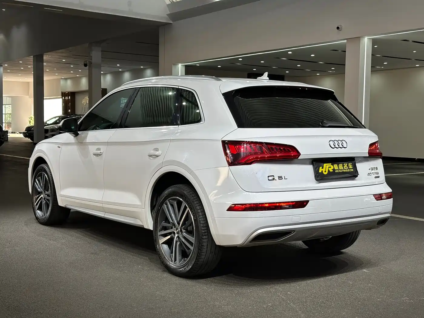 Audi Q5L 2020 40 TFSI Prestige Fashion фото 8