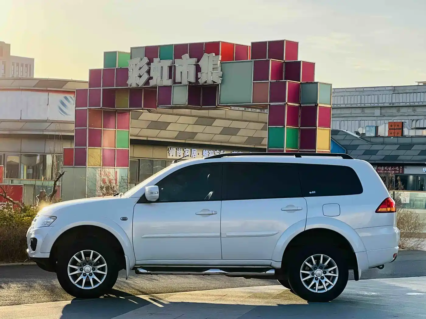 Mitsubishi Pajero Sport 2013 3.0L Automatic 2WD Luxury фото 3