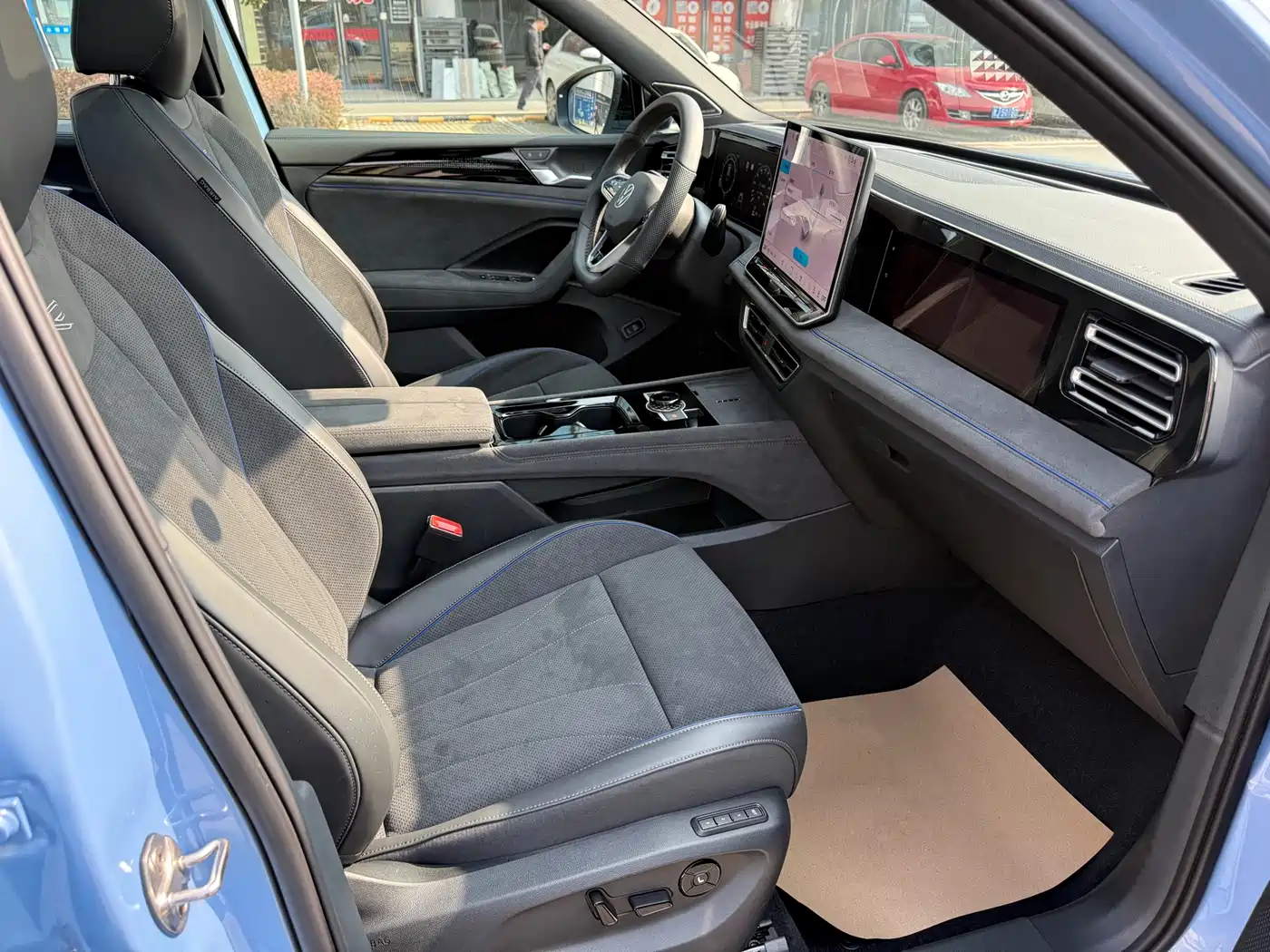 Volkswagen Tiguan L 2024 PRO 380TSI 4WD R-Line Premium Edition фото 14