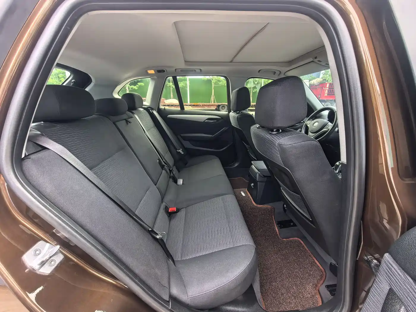 BMW X1 2014 sDrive18i Fashion Edition фото 7