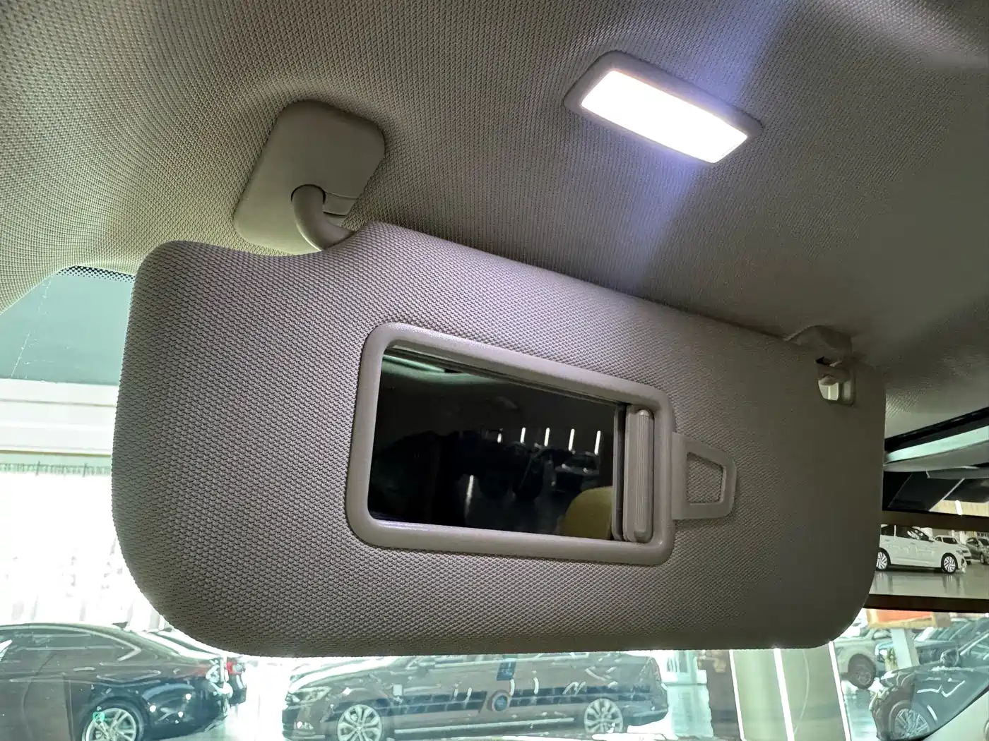 Hongqi H9 2020 2.0T Smart Connection Qi Chang Edition фото 28
