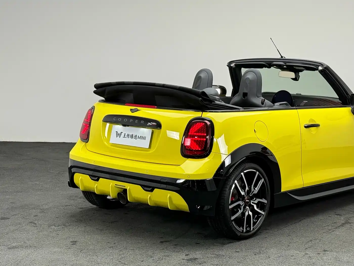 MINI JCW 2025 2025 JOHN COOPER WORKS CABRIO