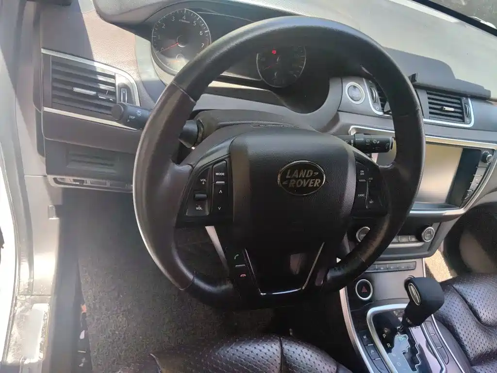 Фото 3 - Landwind X7