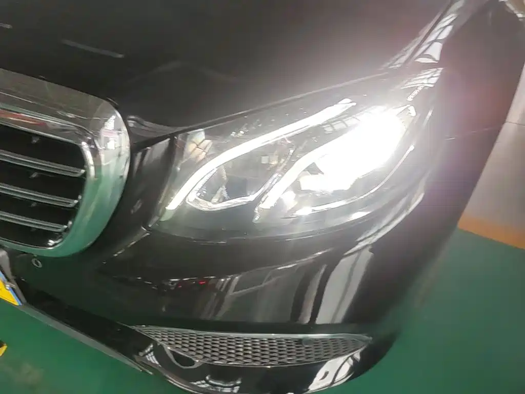 Mercedes-Benz E-Class 2017 E 200 L 4MATIC фото 24