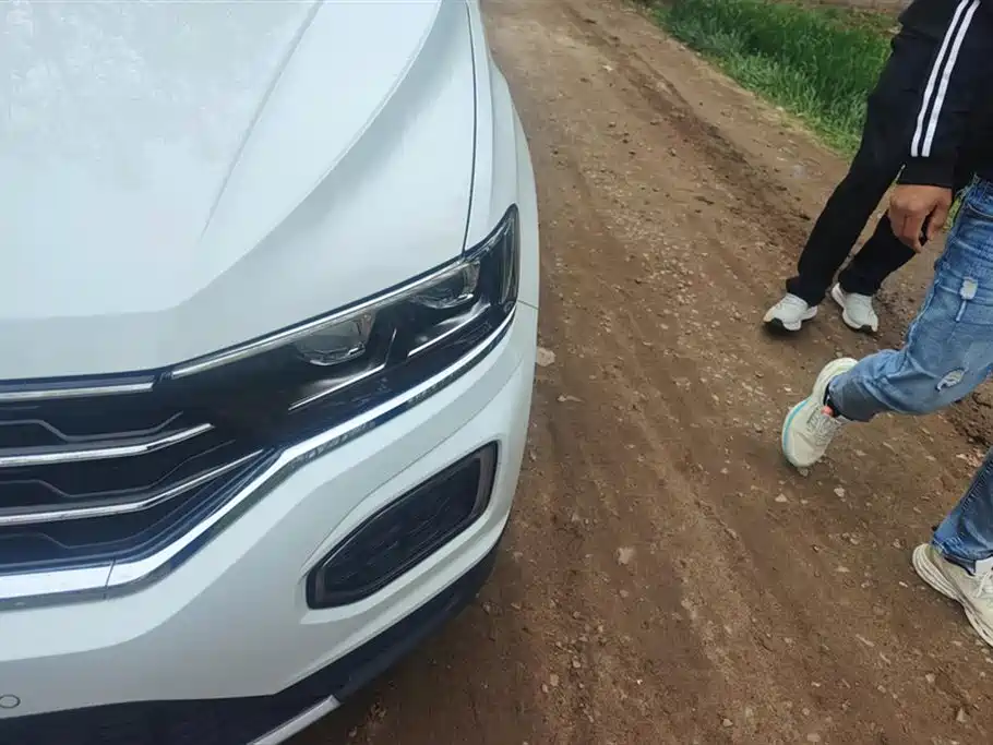 VOLKSWAGEN T ROC EXPLORING SONGS