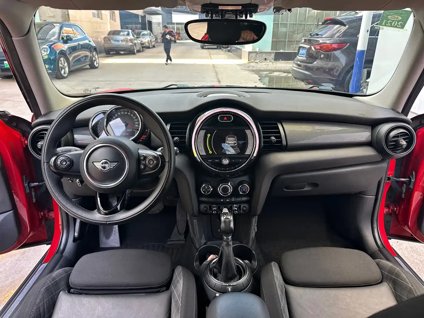 Фото 6 - MINI MINI
