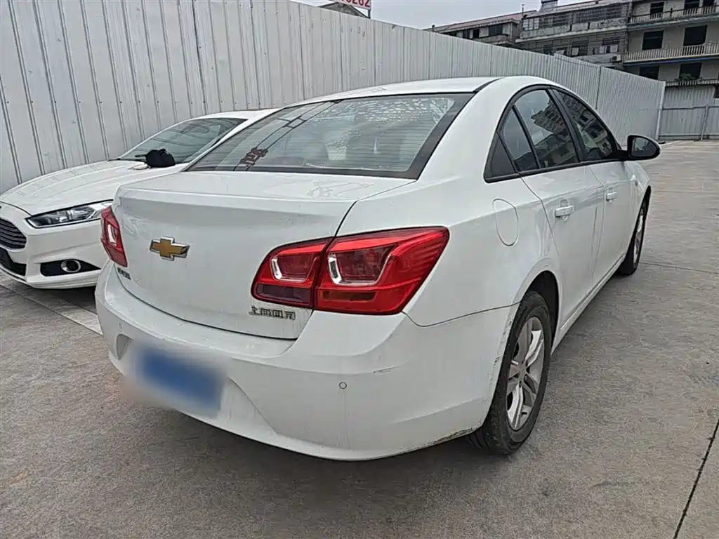 Chevrolet Cruze 2015 1.5L Classic SE AT фото 7