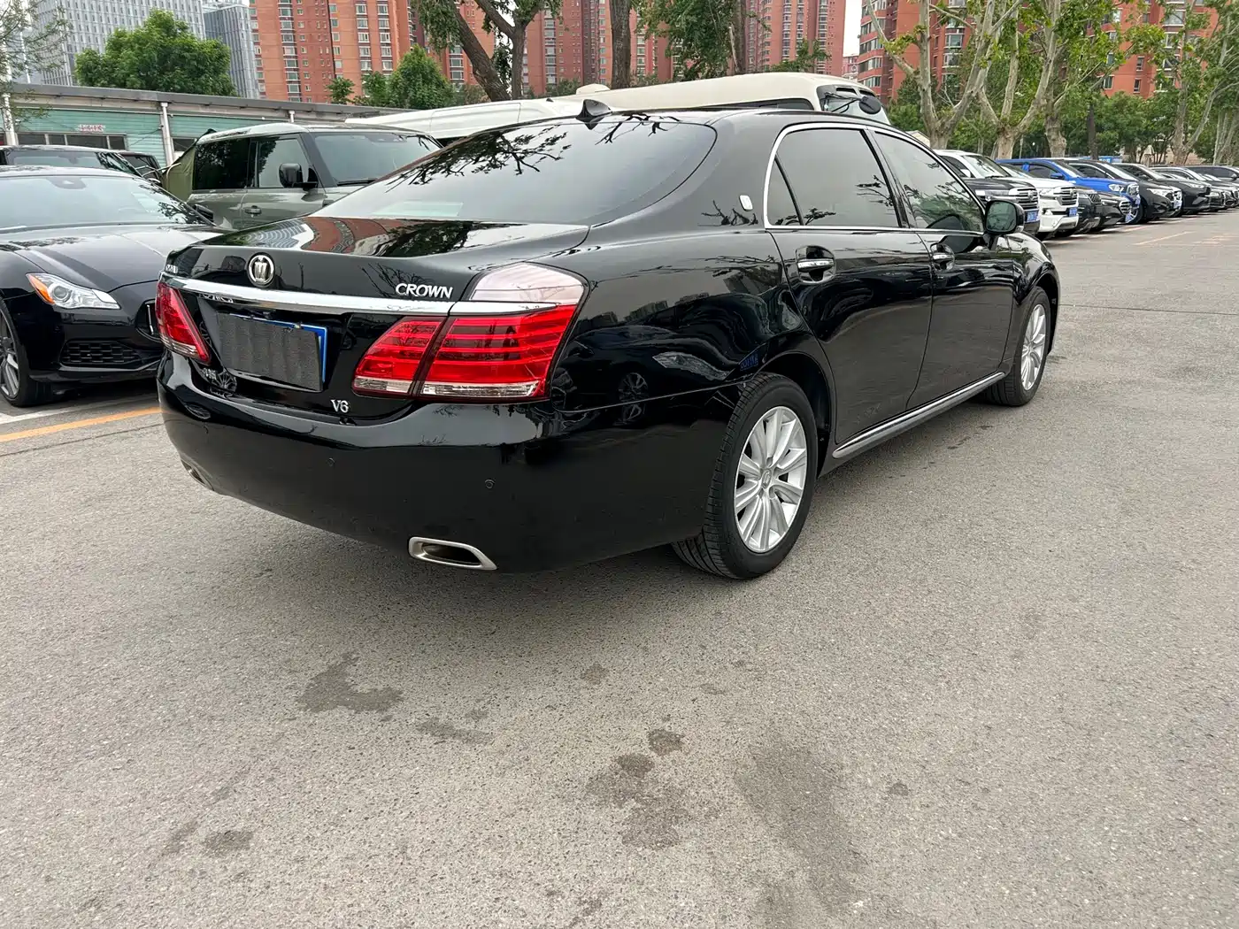Toyota Crown 2012 2.5L Royal Leather Edition фото 4