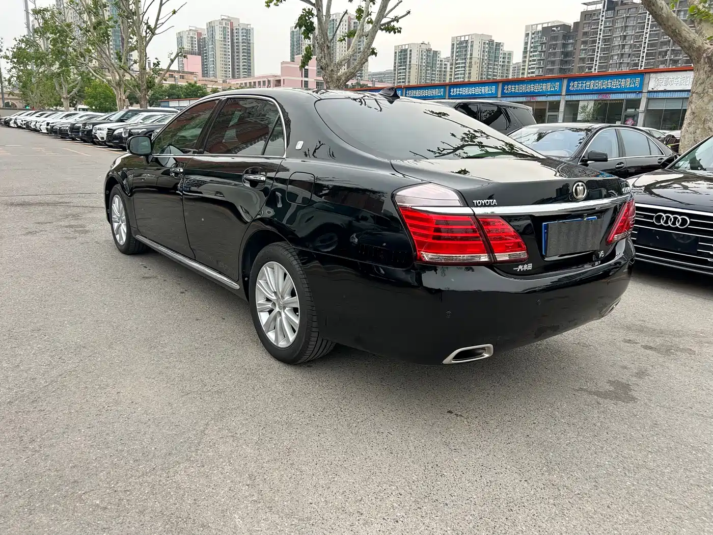 Toyota Crown 2012 2.5L Royal Leather Edition фото 6